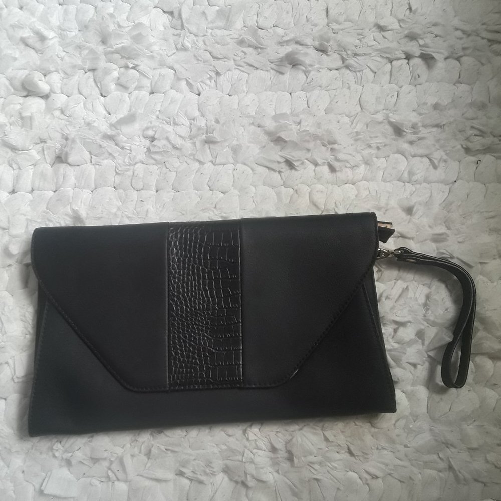 Black clucth bag